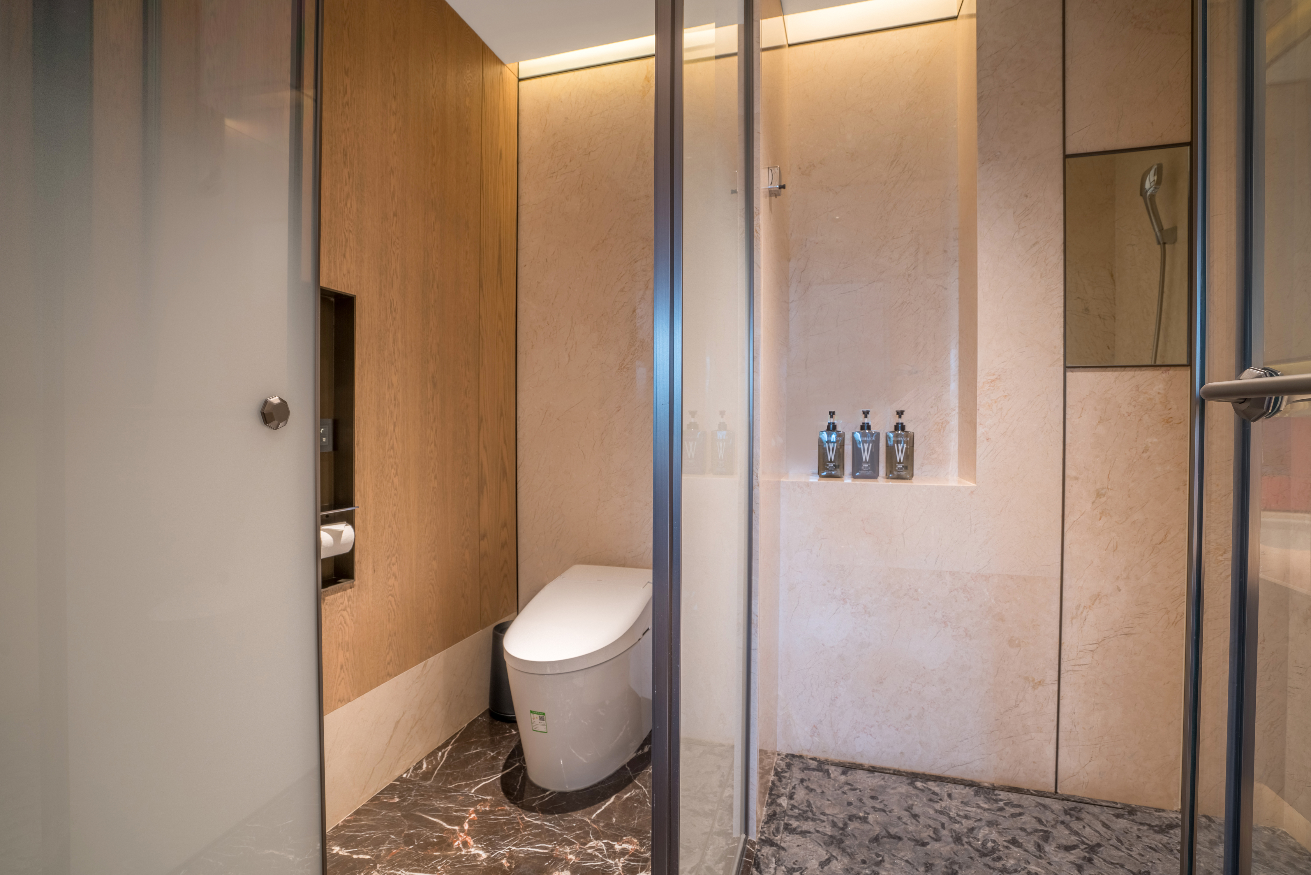 豪华阳光大床房