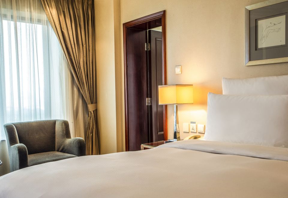 VR主題商務豪華大床房（觀影+遊戲）