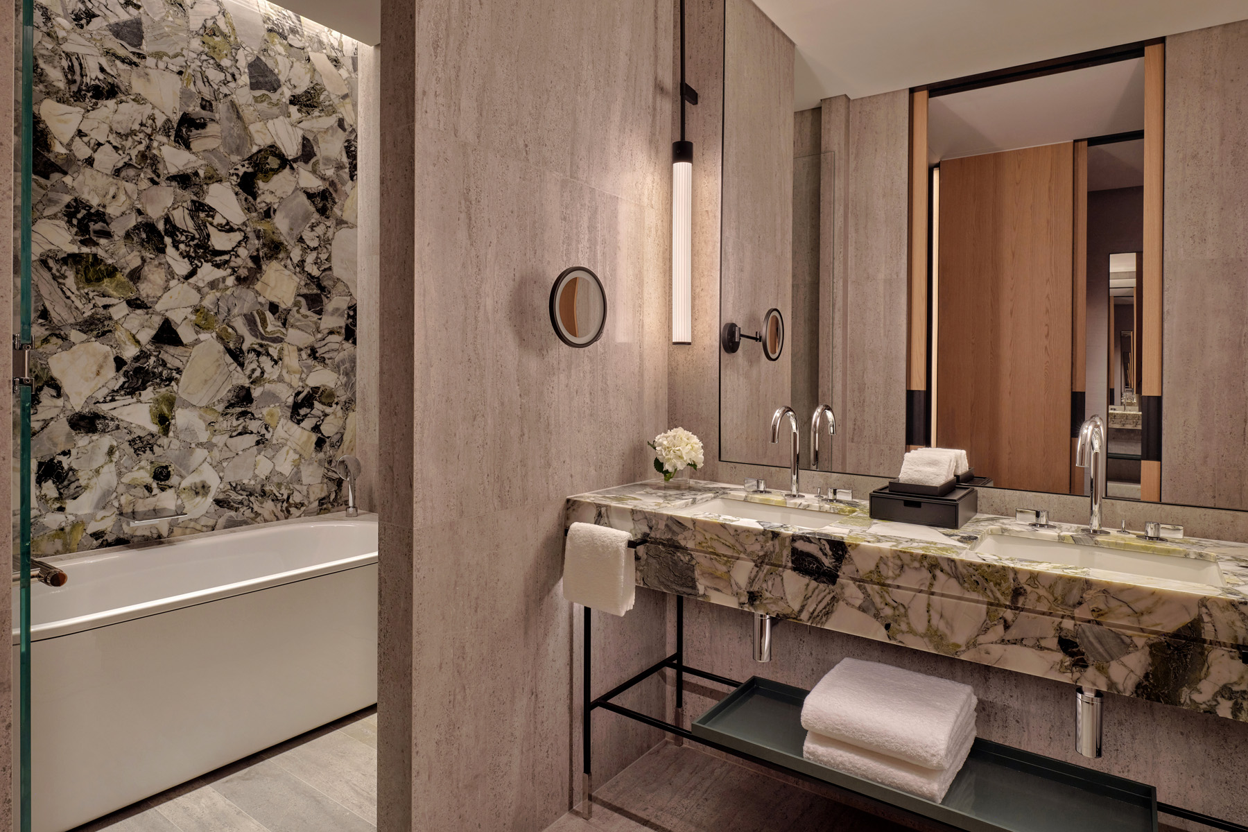 云端趣居外連通家庭房