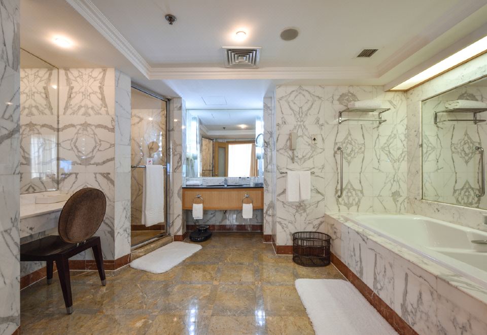 東樓豪華家庭雙臥套房（配備智能馬桶）