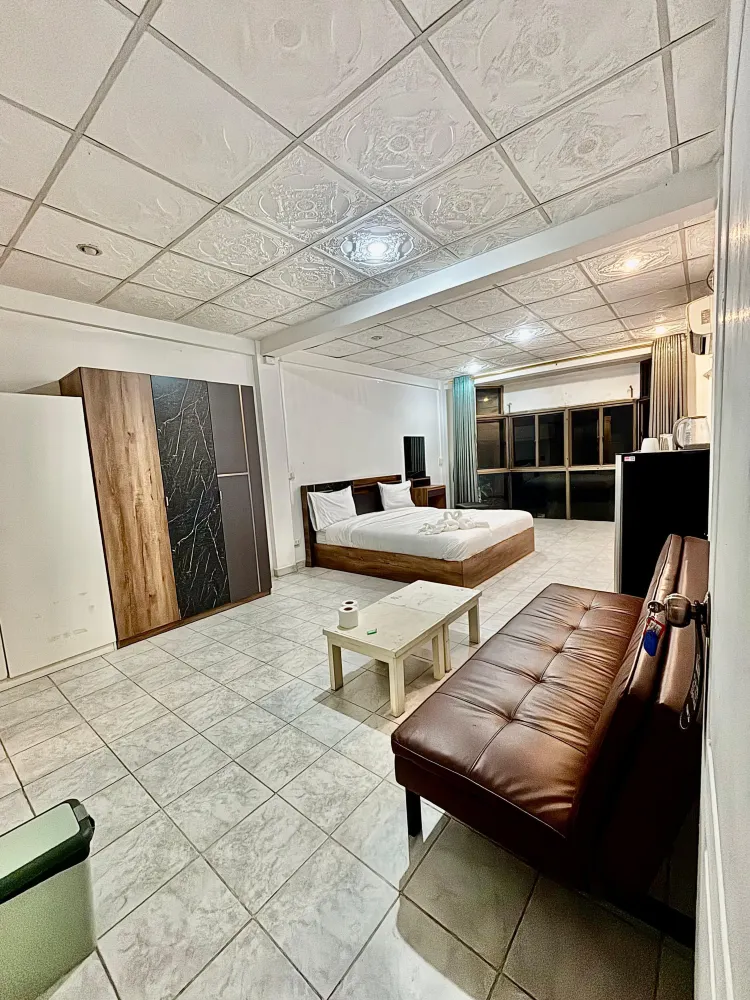 ห้องดีลักซ์เตียงใหญ่หรือเตียงแฝด