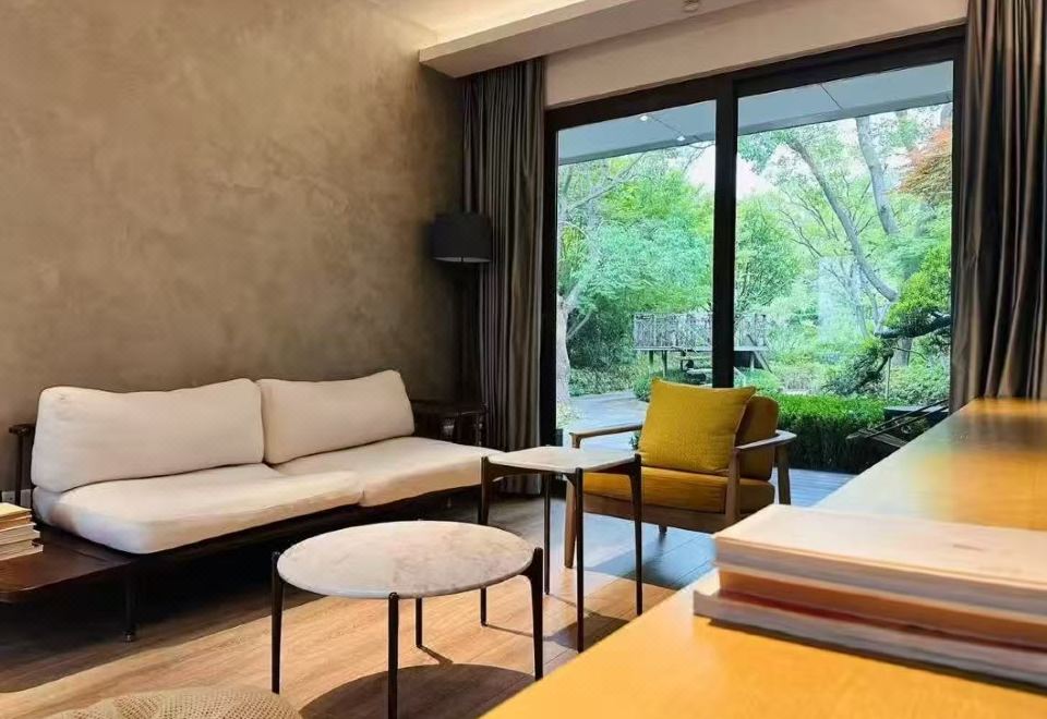 湖區獨棟1房別墅