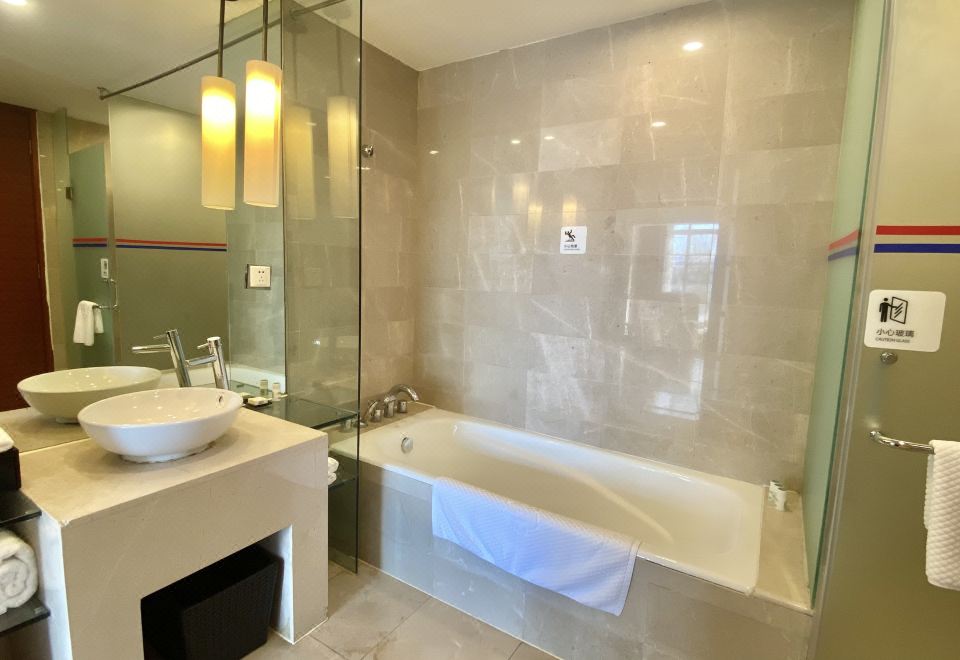 南山乙所湖景套間