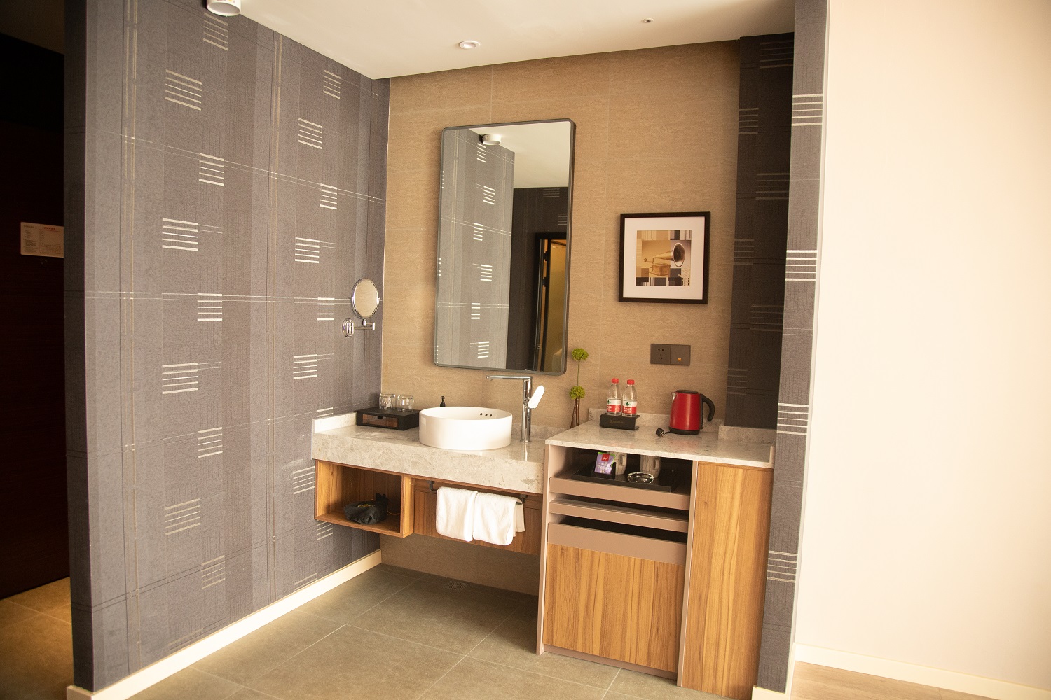 安心睡安睡大床房（智能客控+梦百合零压床品）