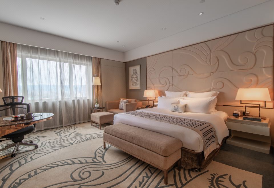 Grand Pacific HotelBusiness King Room