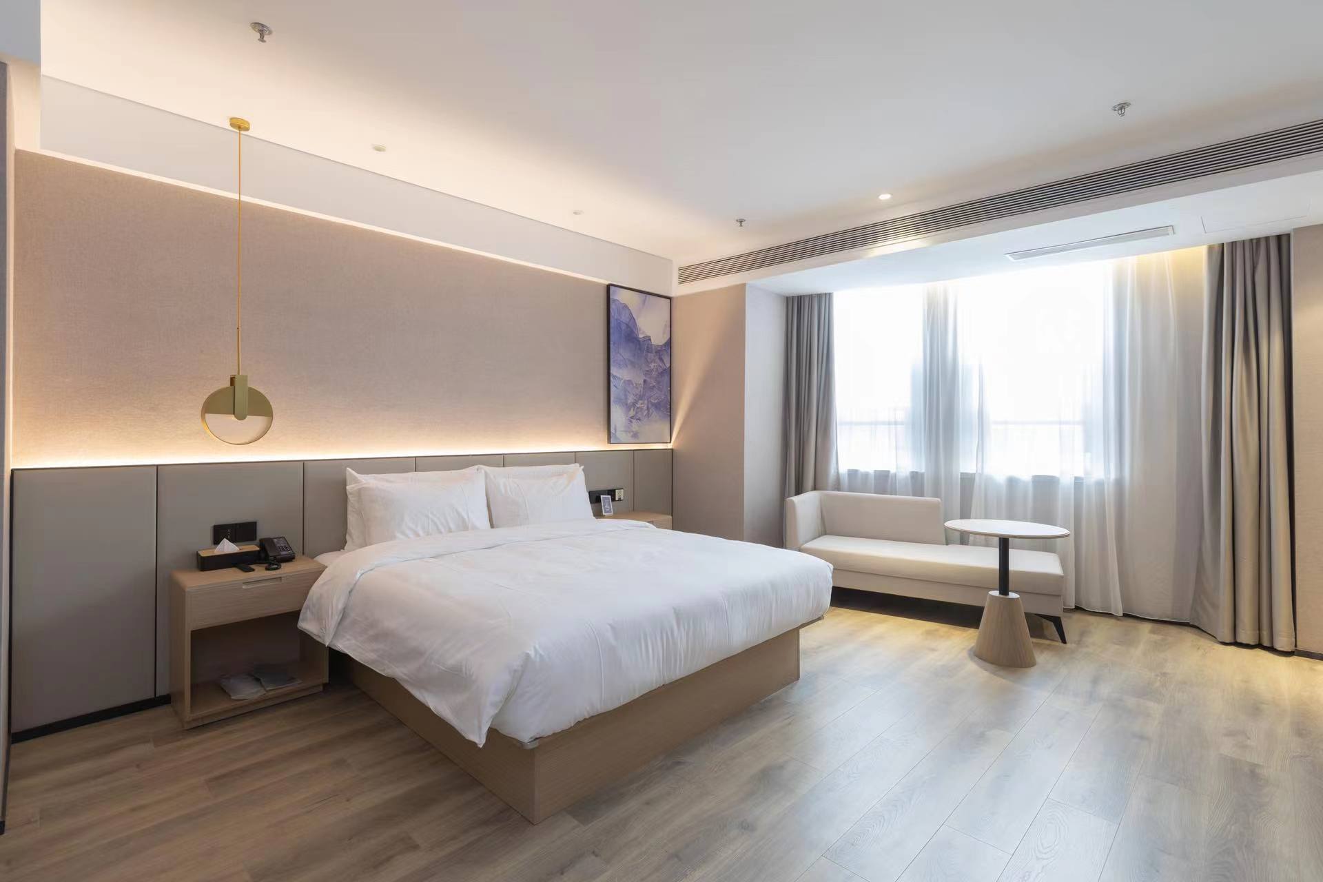 套房（可投屏55寸电视+喜临门床垫+自助洗衣+小冰箱）