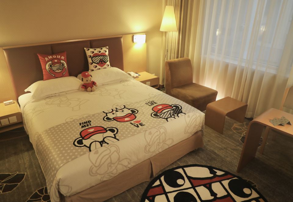 Beijing Xinqiao HotelTeddy Rare Collection Star Quality Theme Double Bed Room
