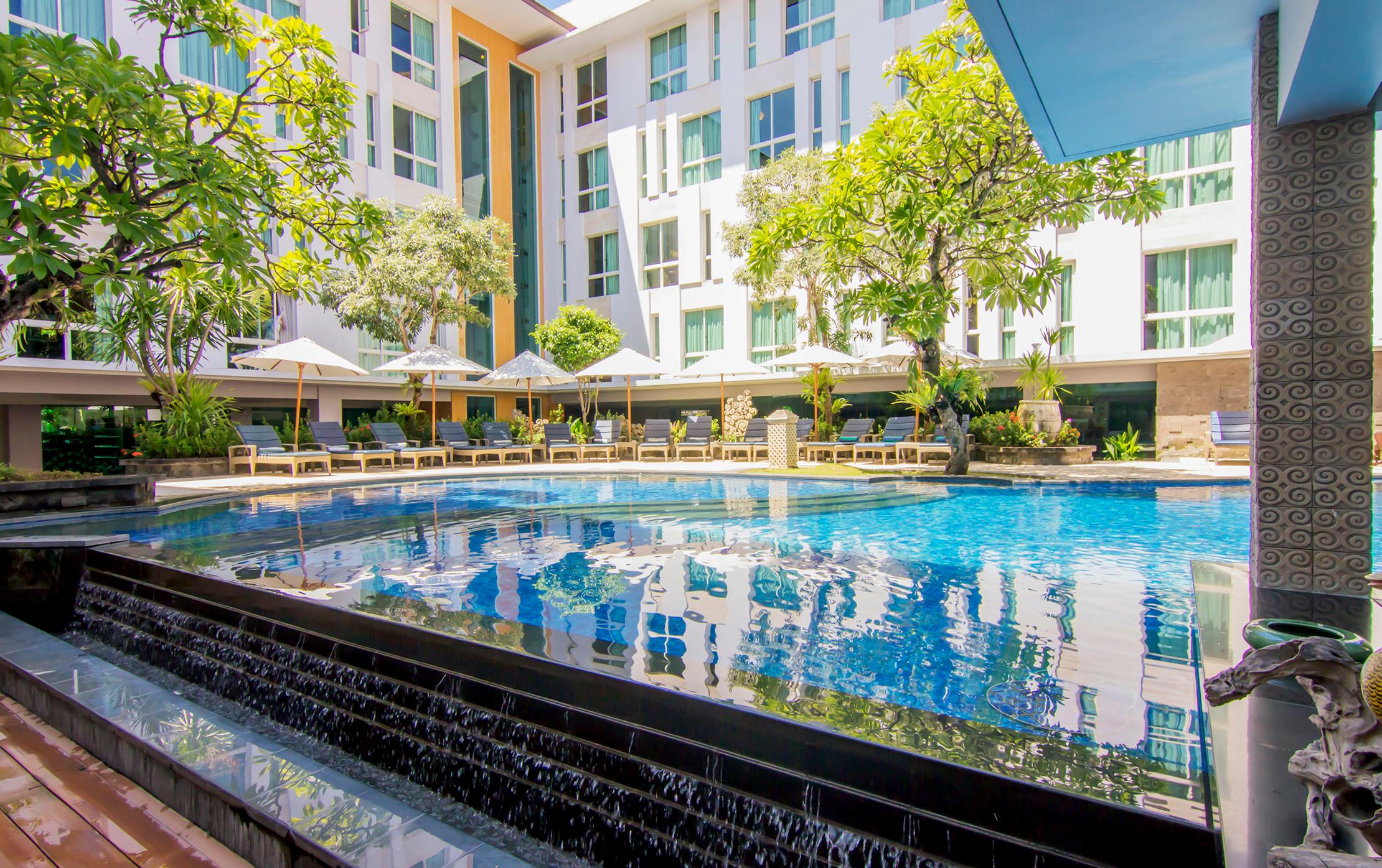 Famous hotel kuta 4