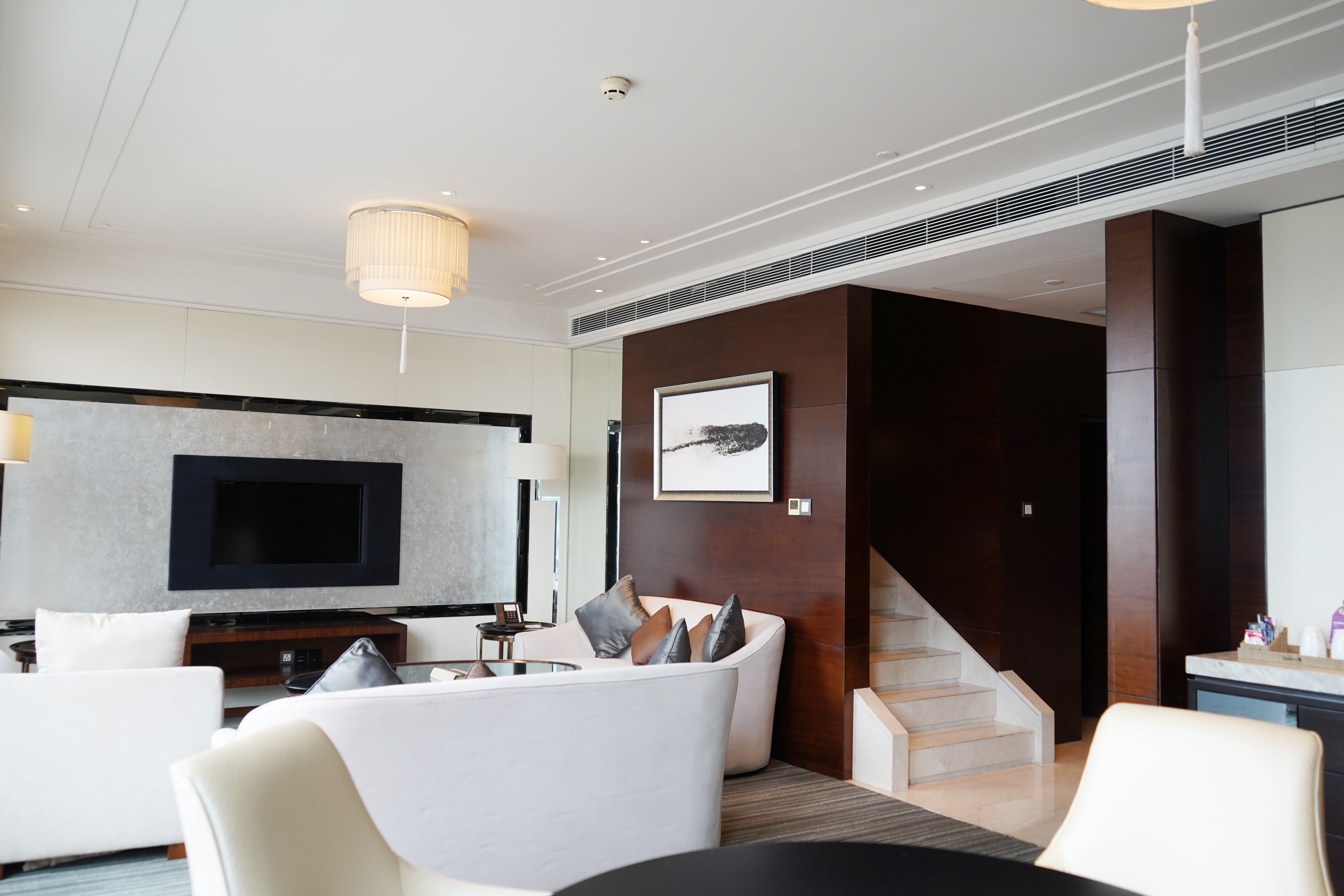 单间复式套房（带阳台）