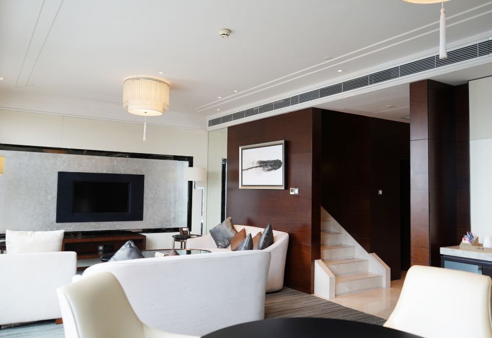 单间复式套房（带阳台）