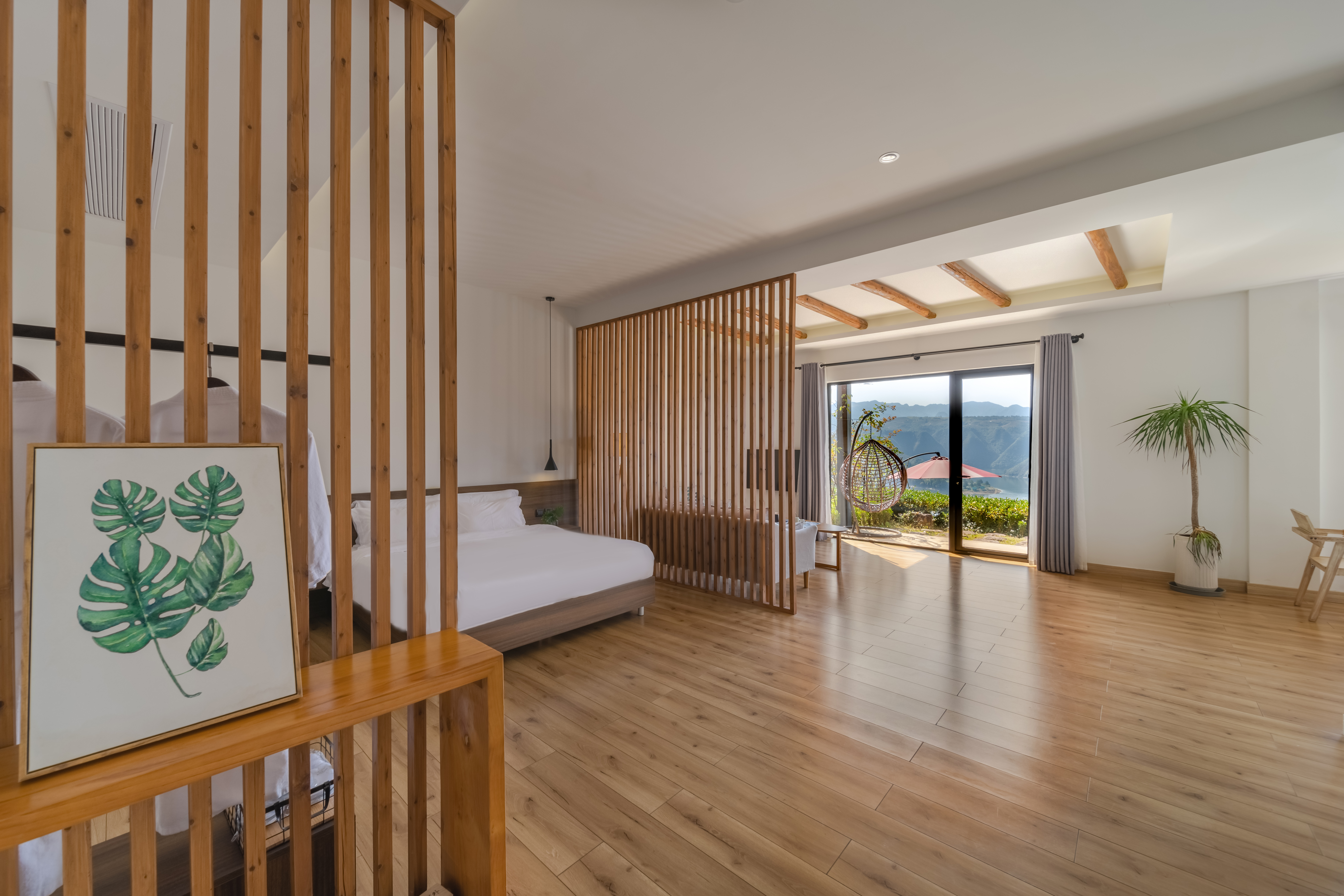 追霞湖景亲子房（全景落地玻璃+浴缸）