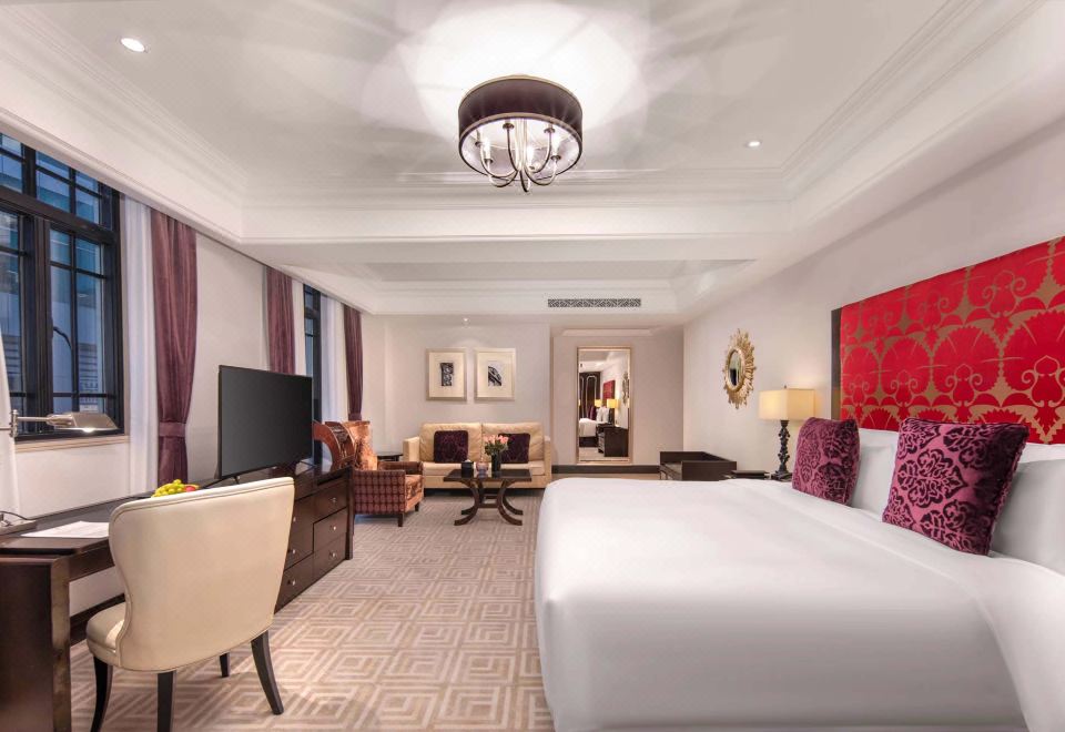 Shanghai Yangzi HotelArt Deco Executive Room (Balcony With The Oriental Pearl Tower View)