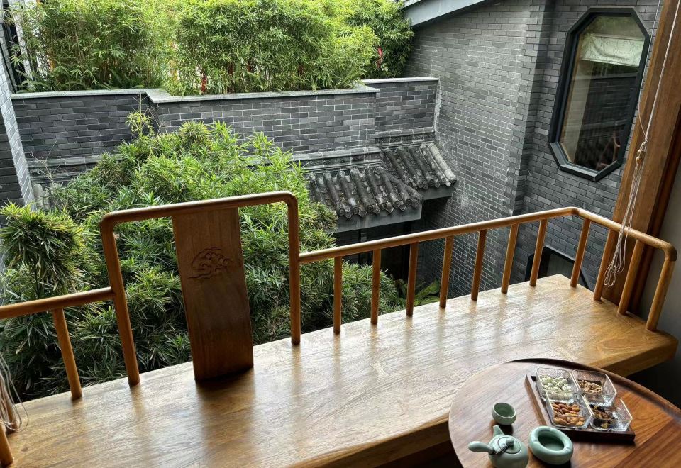 行政大床房（宝格丽洗护+独立浴缸）