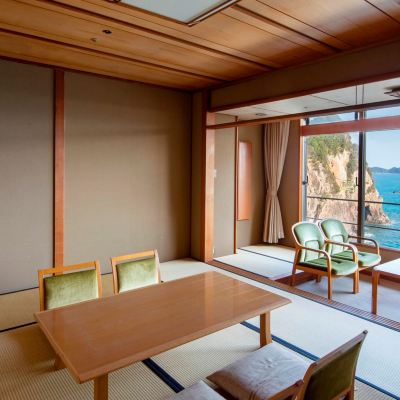 Nisshokan Japanese-style room (smoking, Pacific side)