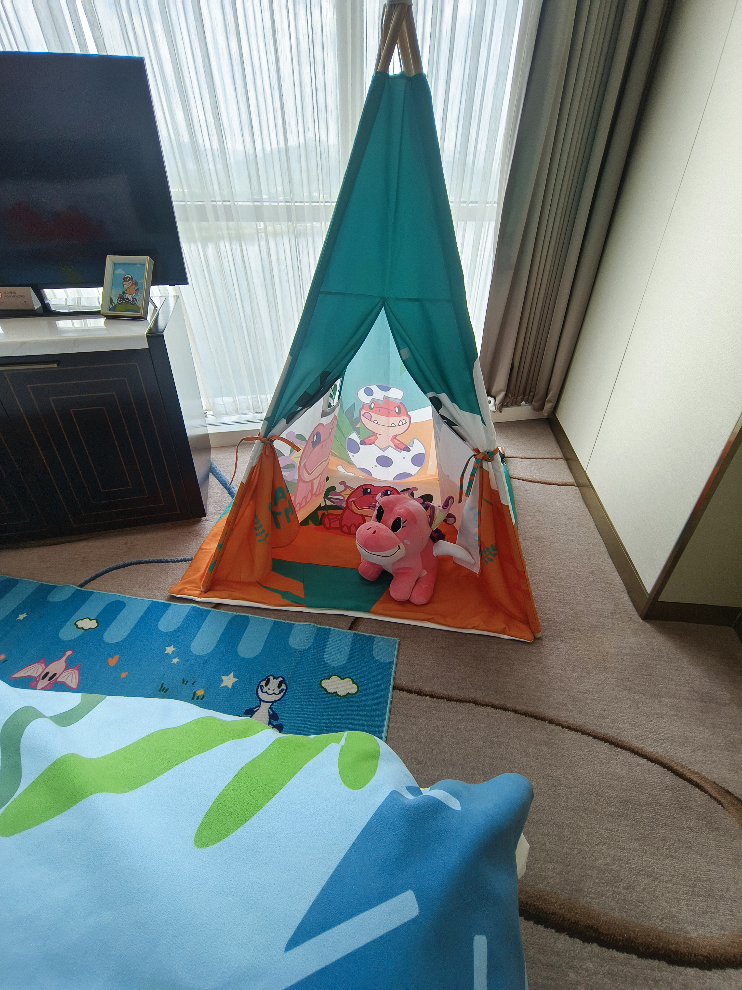 时空龙骑士豪华湖景大床房