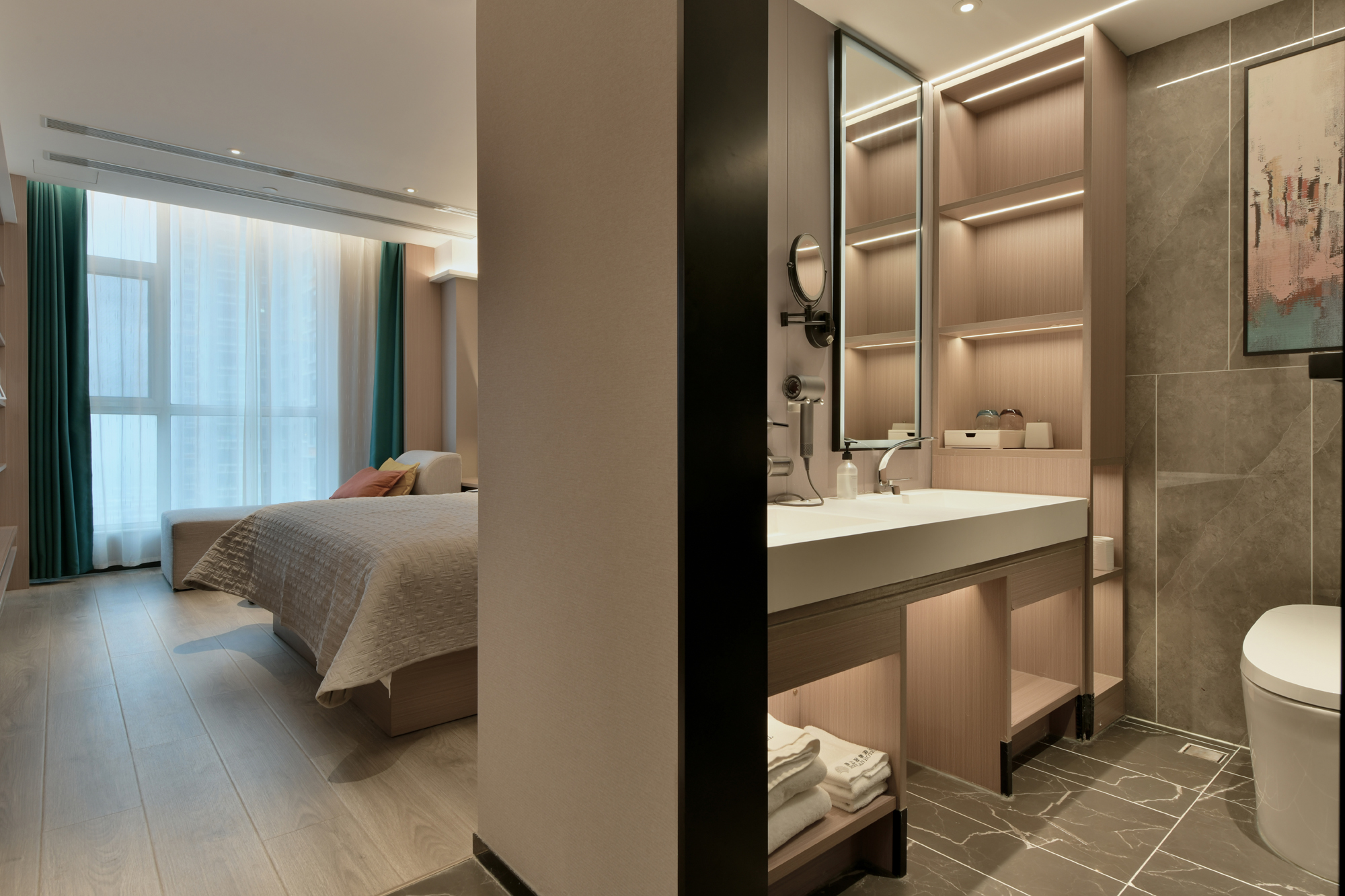 Affordable Cozy Double Bed Room (Smart Home + Fridge + Negative Ion Hairdryer)