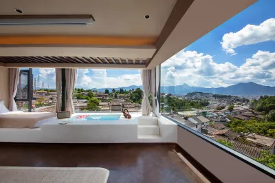 Lijiang LiuLigong 360 degrees Hot Spring Hotel Hoteles en 