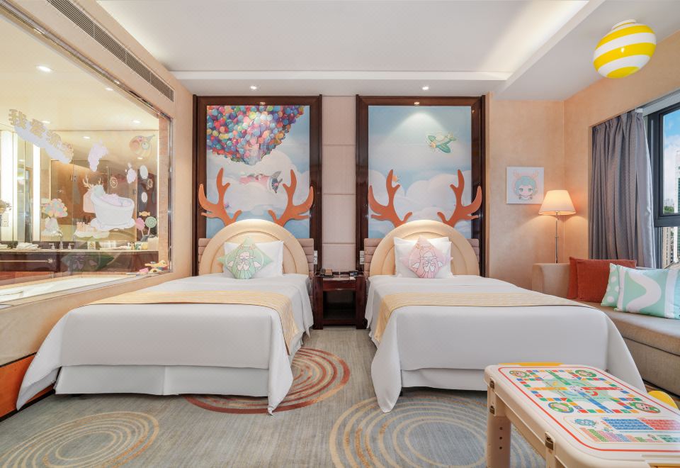糖果飞屋亲子家庭双床房（俏皮鱼嘴丨落地窗丨动人夜景）