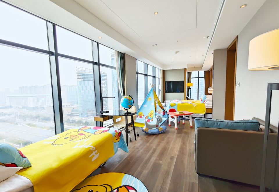 Sheraton Hotel KaifengStudio Children's Themed Suite