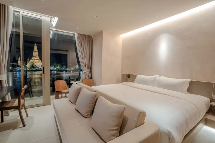 King Room With River View (higher Floor)