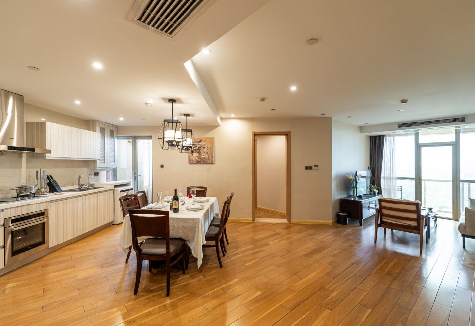 標準二室套房（洗烘一體機+衞洗麗+浴缸）