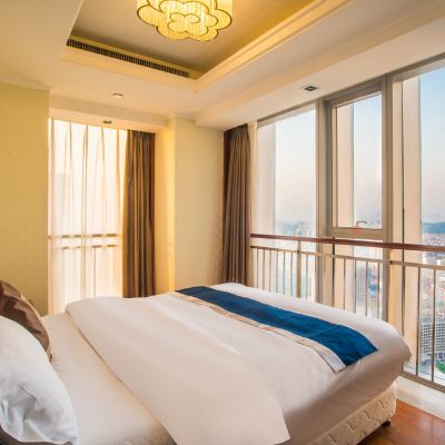 浮山城景套房（兩室一廳 三床）（冰箱+洗衣機） 汐悅飯店公寓（青島五四廣場店）優惠