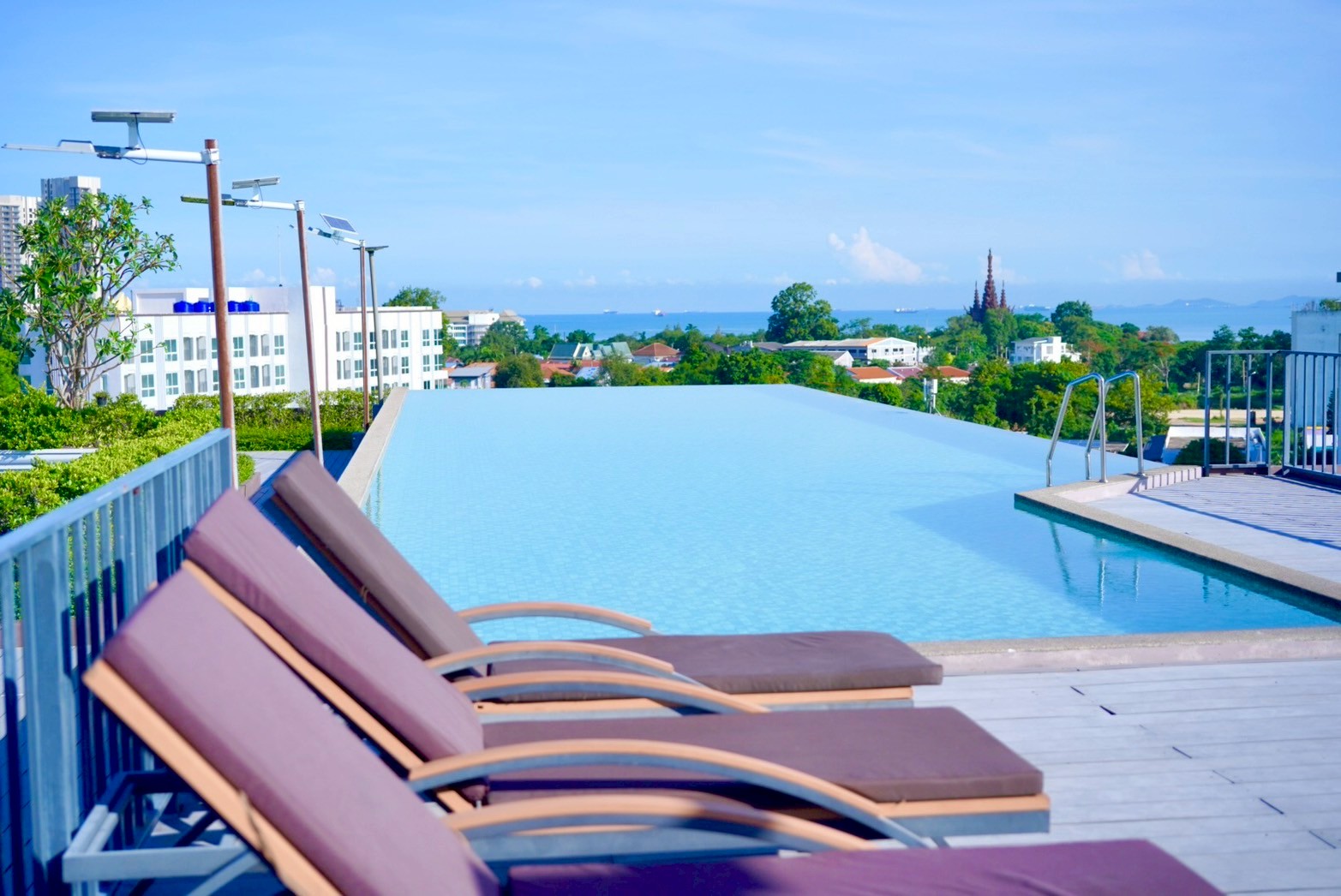 10 รีวิวของดีอีโค่ ลักซูรี่ พัทยาจากผู้เข้าพักจริง | Trip.com