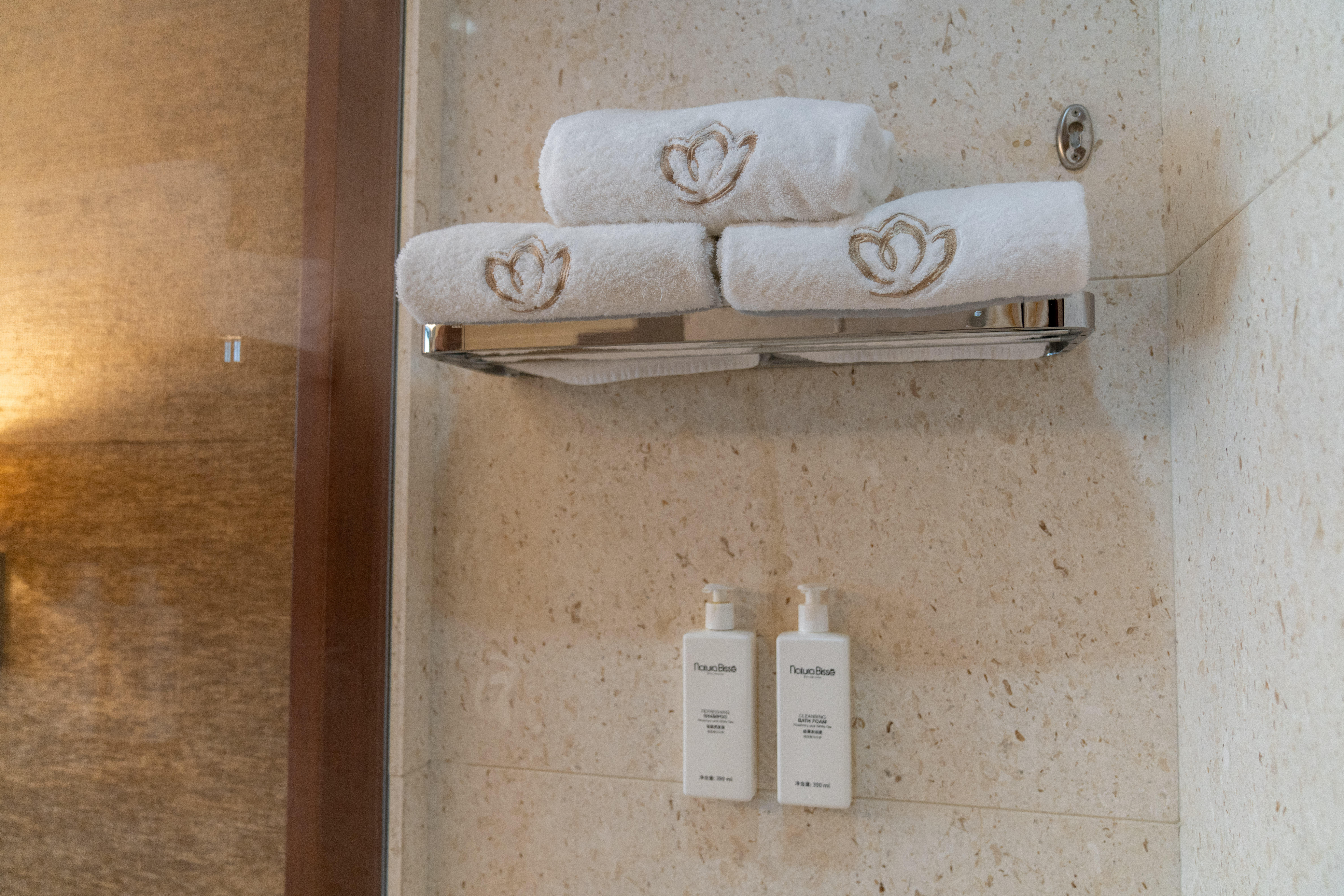 貴賓樓超級大床房