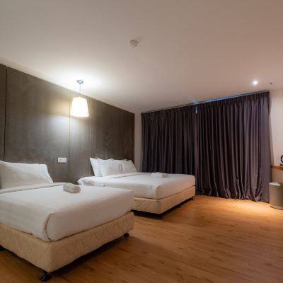 高級房 1特大床+1小床 T巴特沃斯酒店優惠