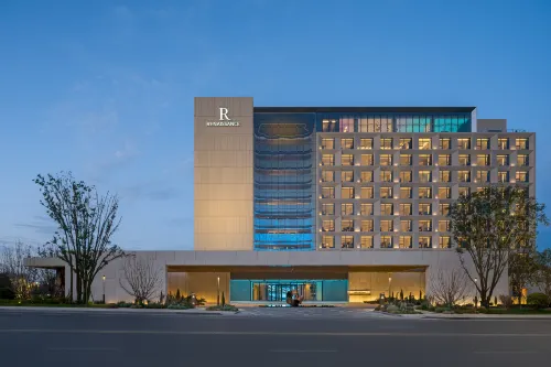 Renaissance Hotel Korla