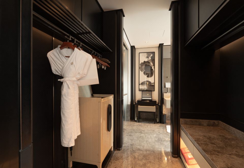 至尊城景家庭双床房（一大一小床）