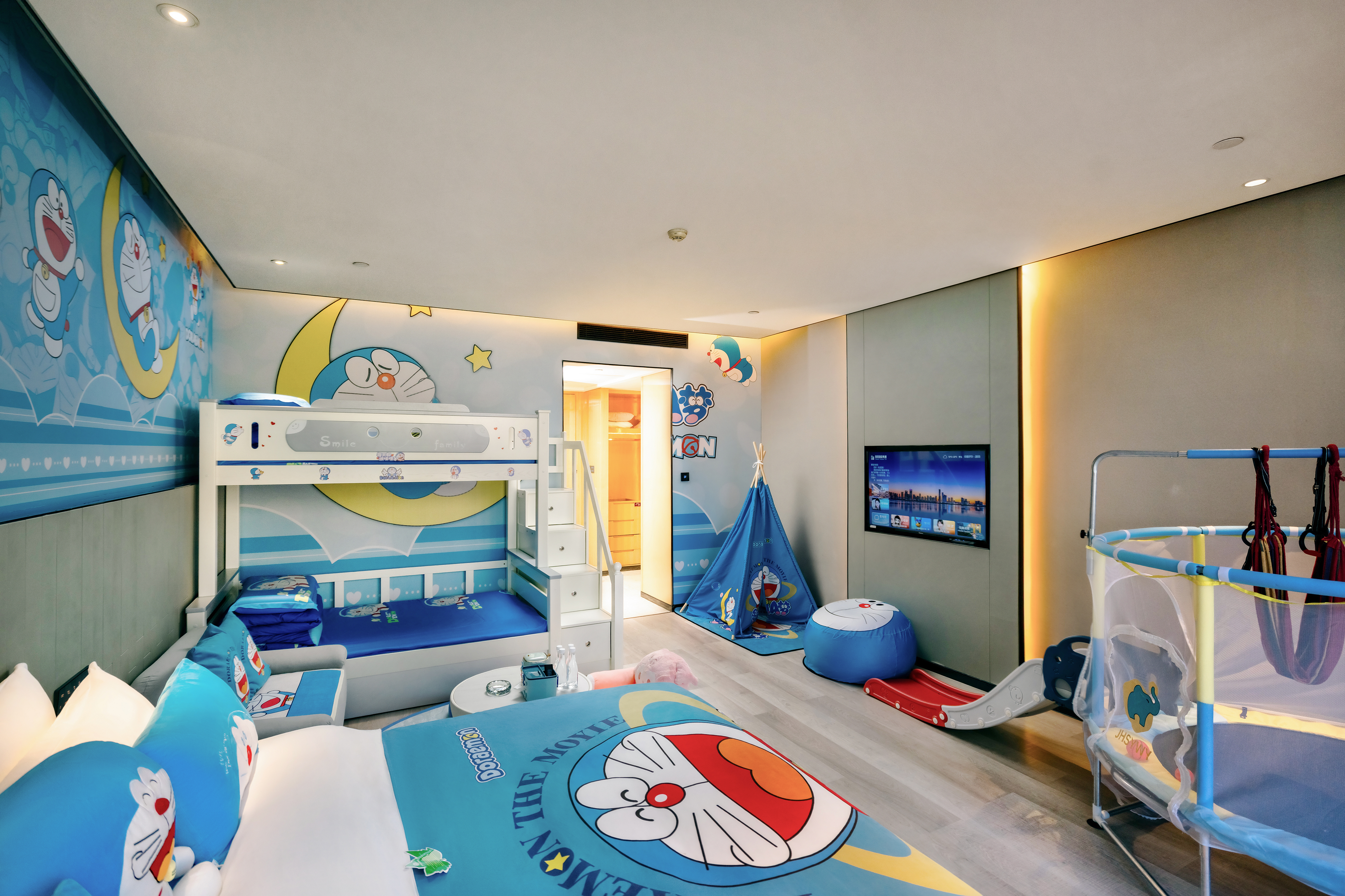Peninsula International HotelDoraemon Theme Family Room