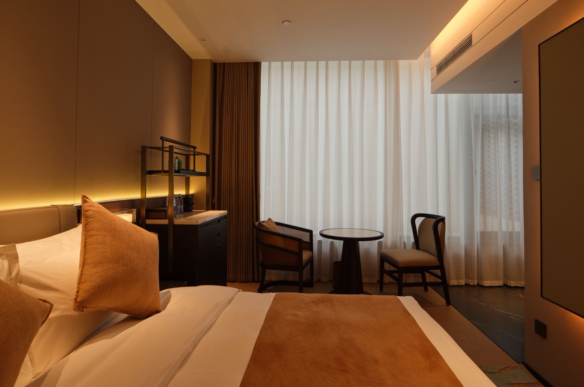 Queen Room