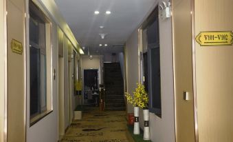 Shigatse Little Fat Business Hotel