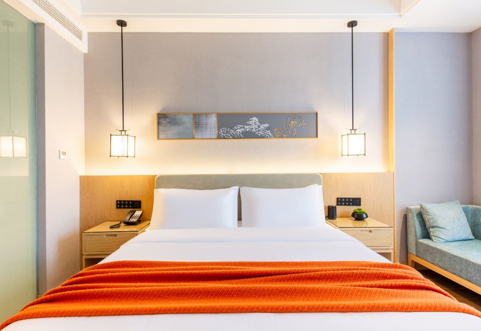 山花 | 智能大床房（亲肤草本洗护+75寸液晶投屏）