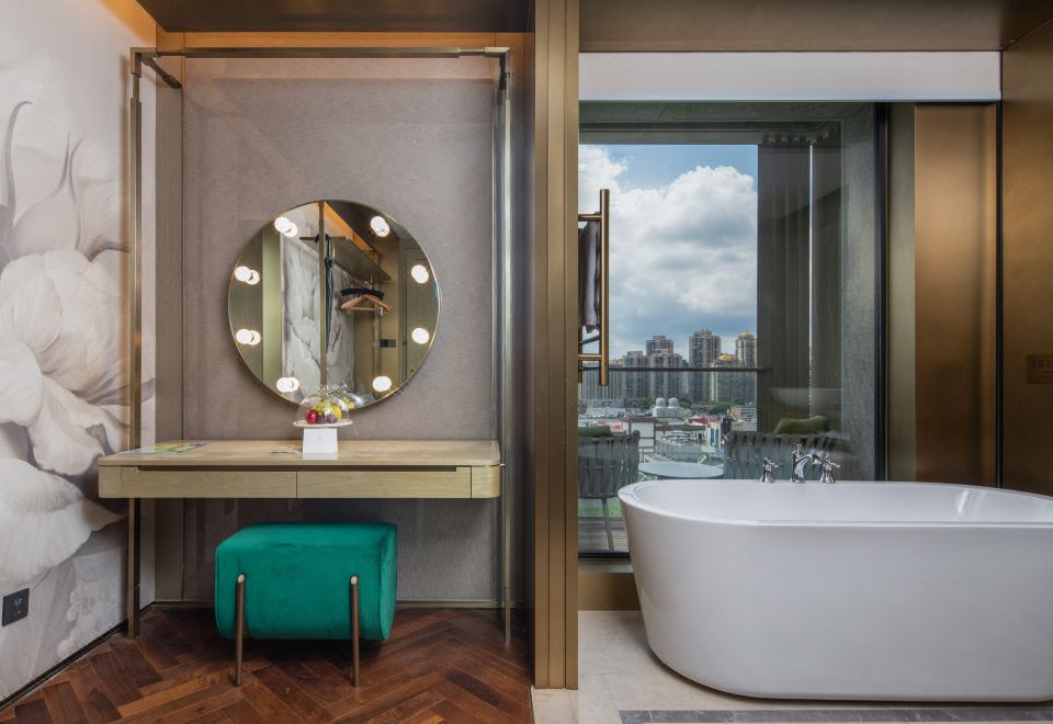 Blossom House Shanghai On The BundGrand Terrace Queen Room