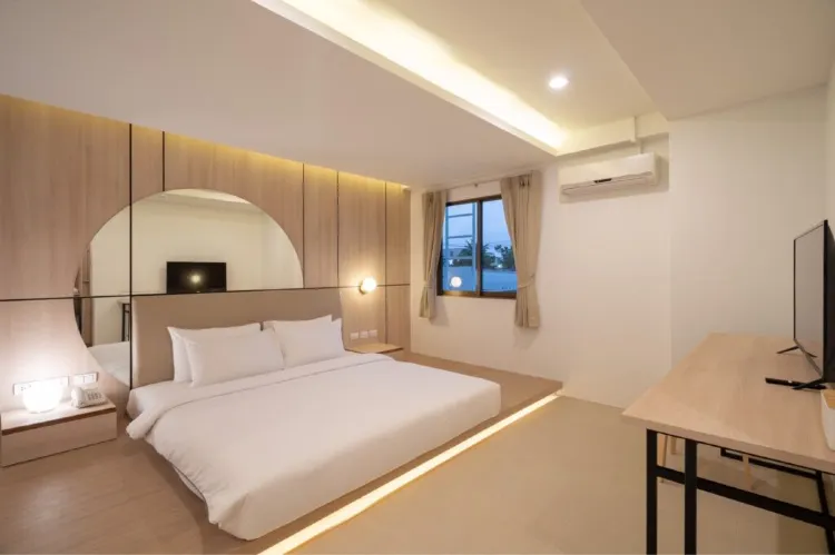 ห้องซูพีเรียร์ เตียงใหญ่ 1 เตียง