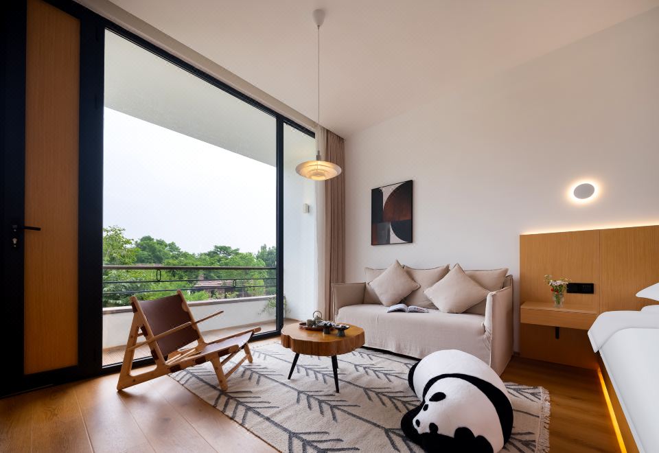 Mountain-View Terrace Double Bed Room