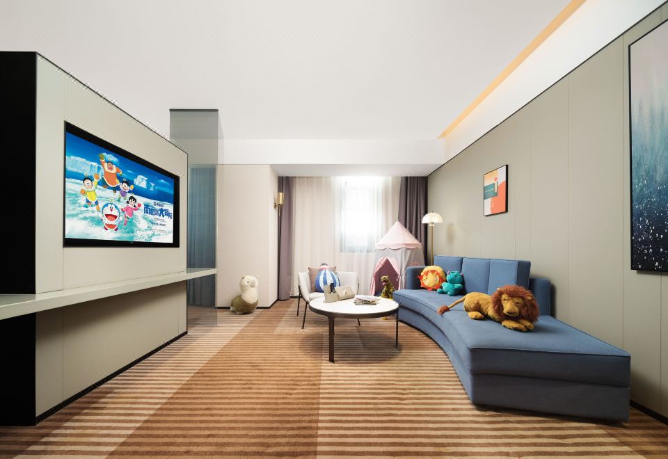 家庭亲子套房（梦百合零压床垫+智能客控+无痕投屏）