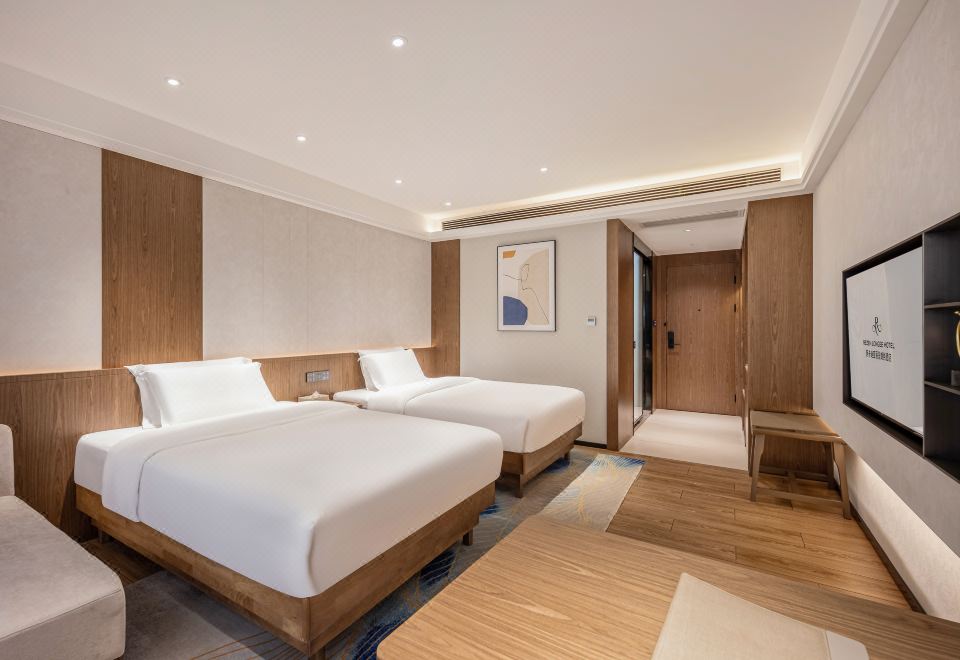 Mufeng Peaceful Slumber Twin Room (Mini Fridge + Premium Toiletries + Ironing Facilities)