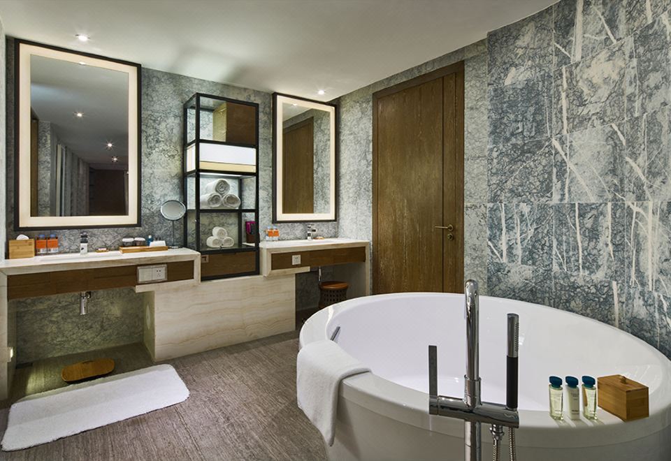 全海景套房 超大床 海景