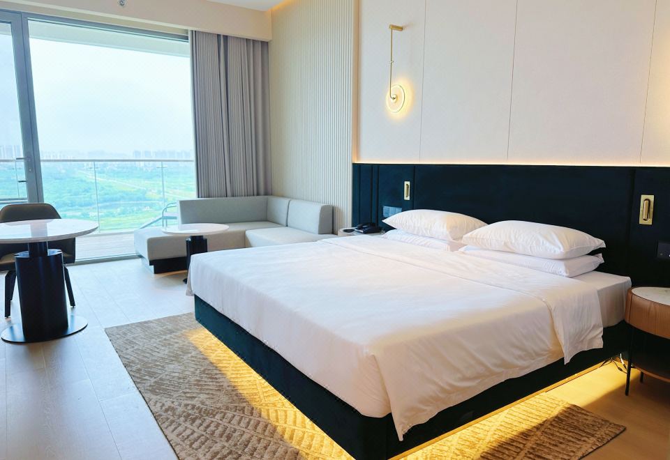 Wuhan Chengjian Senbo Nature Park & Resort HotelExcutive 2-bedroom Nonsmoking Suite With Pool