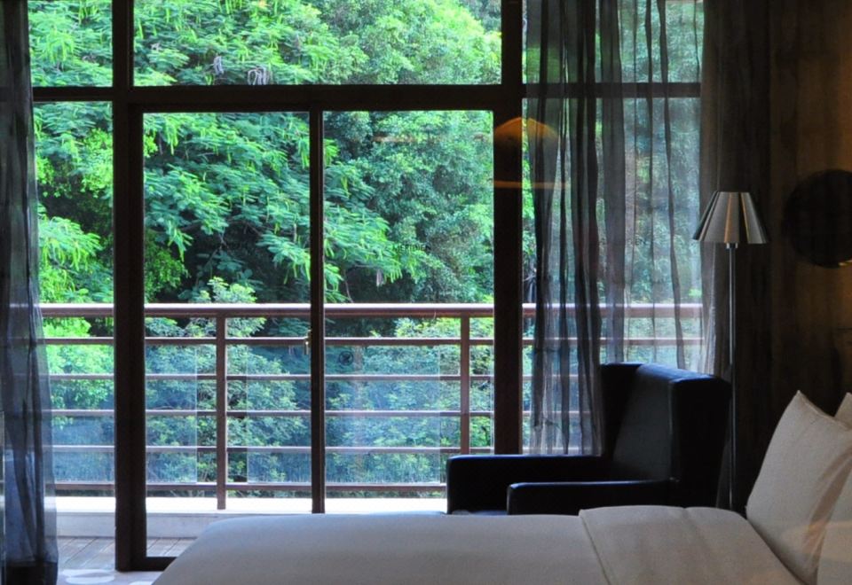 绿庭氧居 | 山景阳台大床房