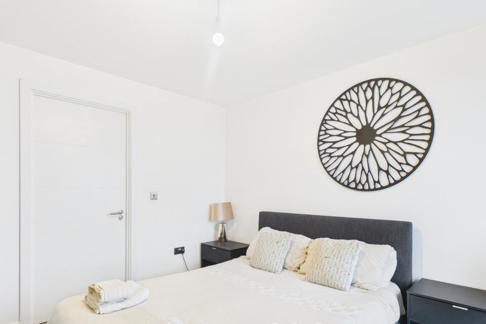 SevenStays Ashford - 2BR Luxury ApartmentsTwo-Bedroom Apartment