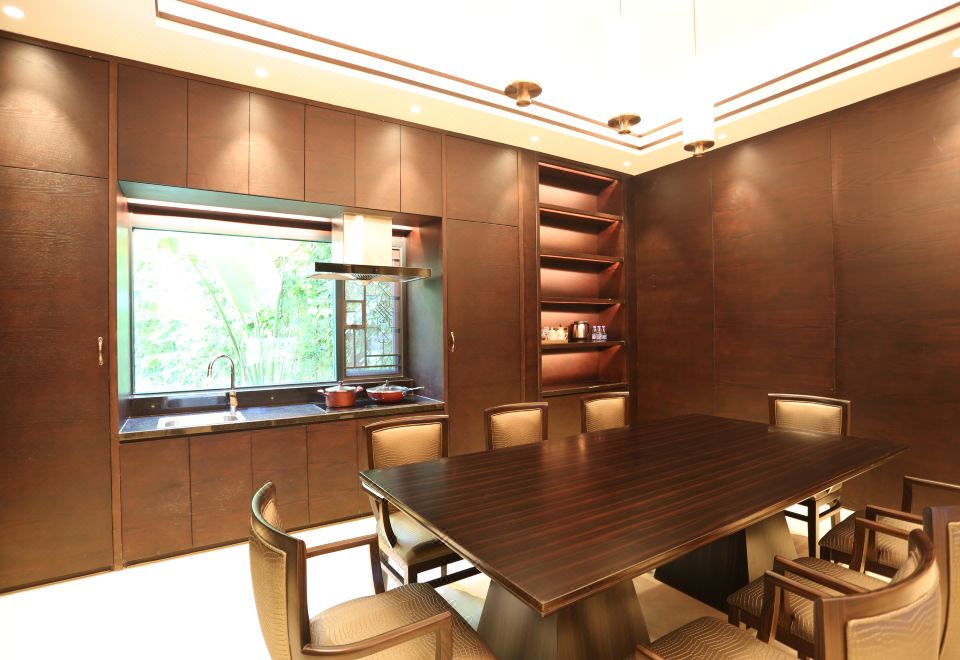 伴山别墅八房V8-私家泡池-麻将房-实木会客台-3个客厅