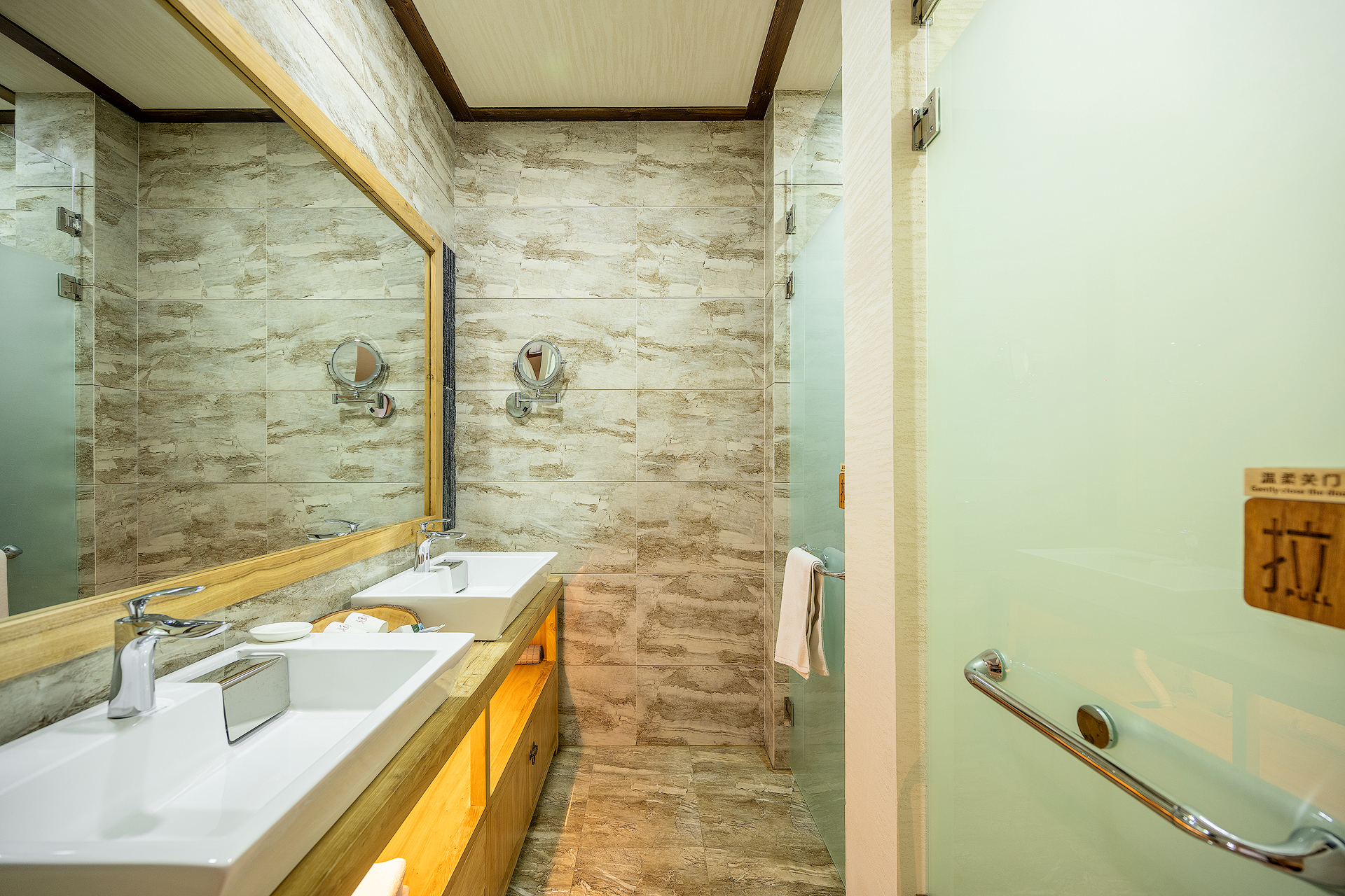 Bo Lian Chen Inn荷塘一室一厅大床房