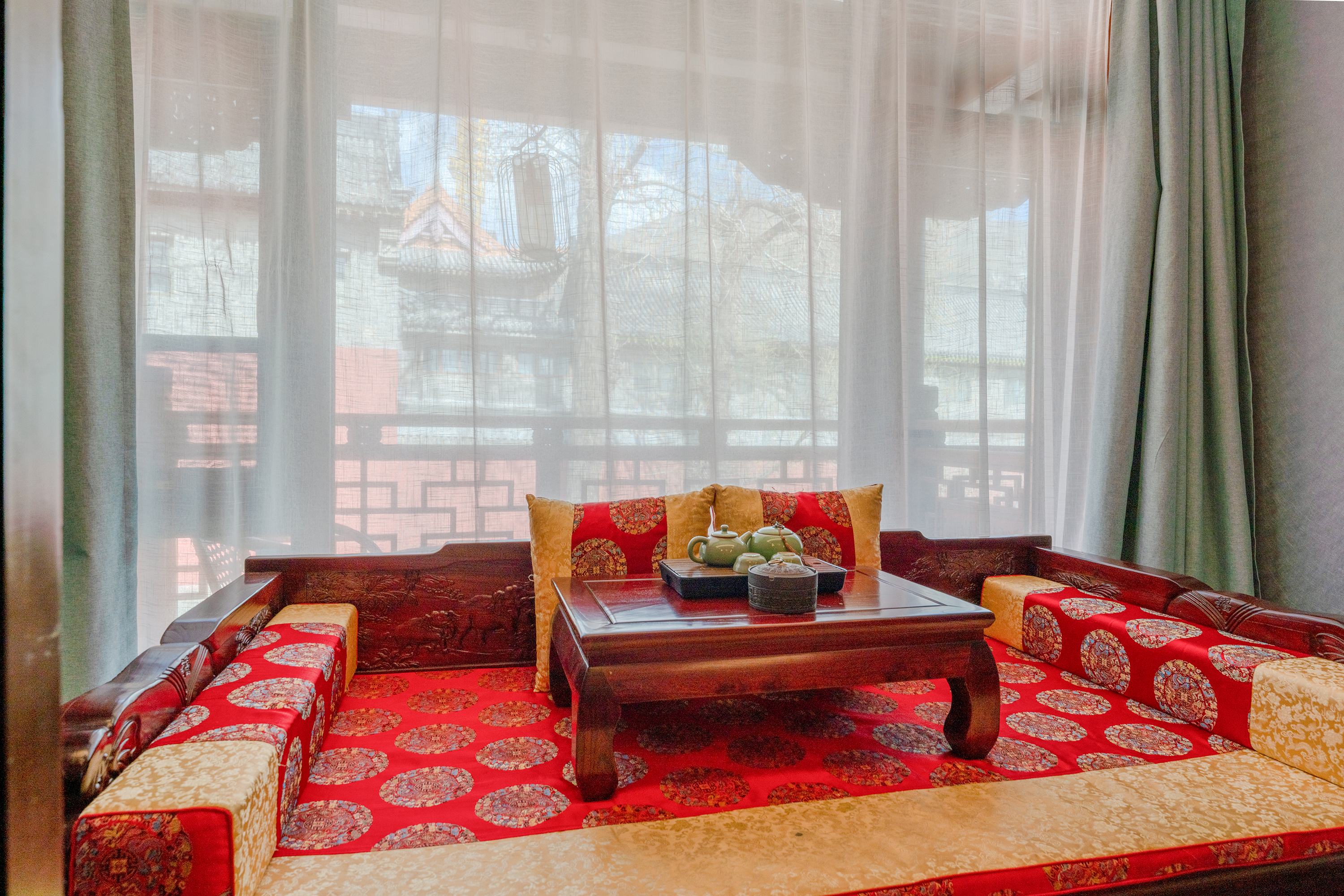 明清古典大床房（乳胶床垫+蚕丝被芯+亲肤布草）