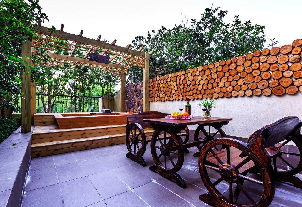 Cloud Nine Resort HotelAmerican-Style Garden Hot Spring Room (Double Bed)