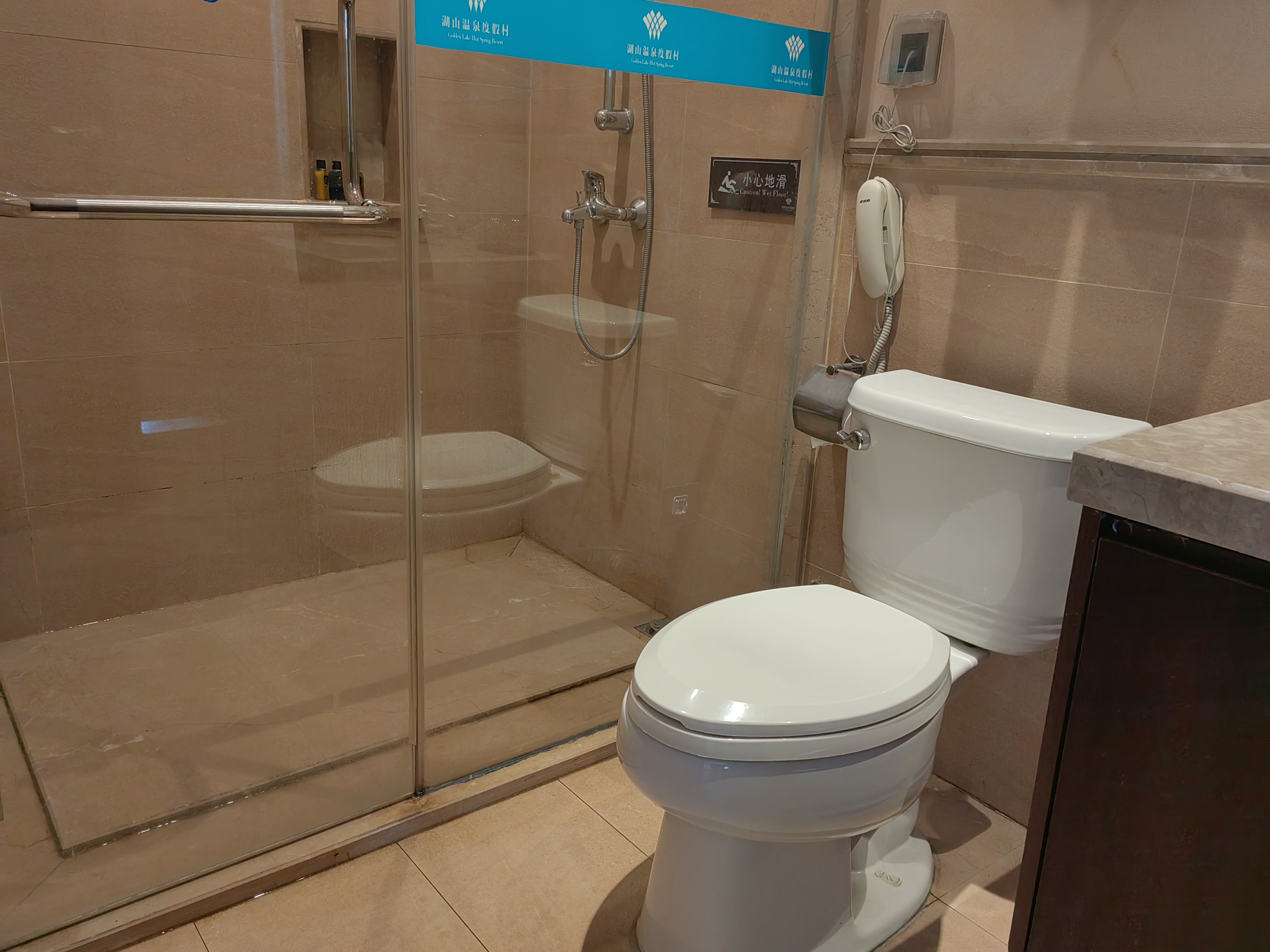 Baodun Lake Hushan Hot Spring ResortVenice Villa - 2-Room, Lake-View (1 living room)