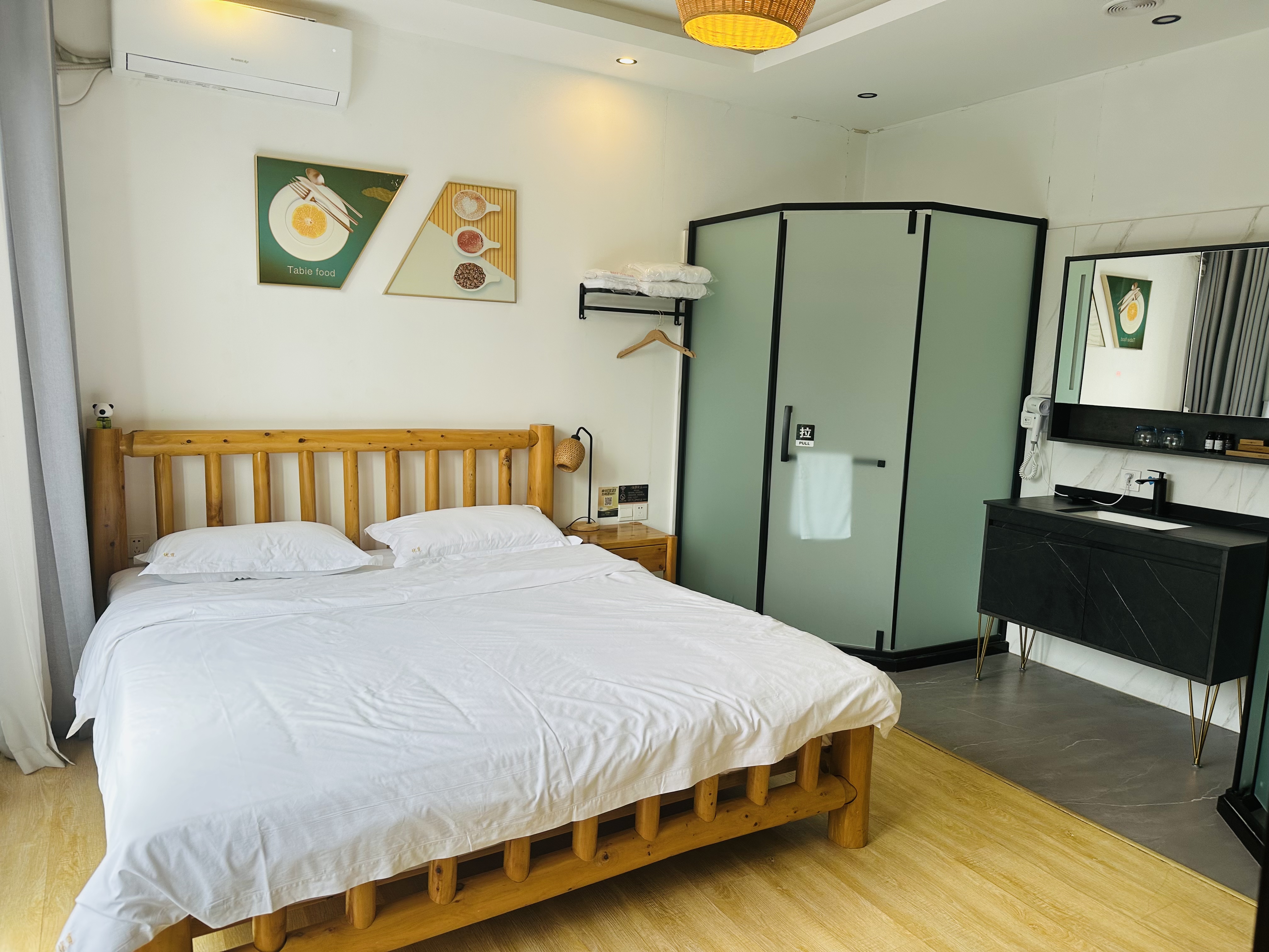 观景露台家庭套房两居室